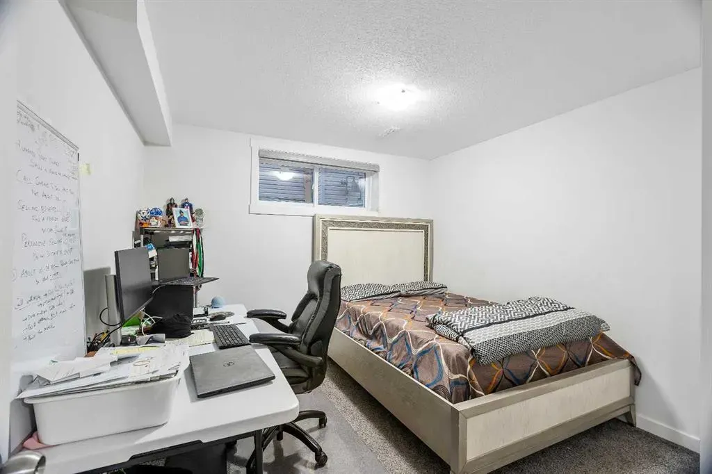 213 Hawkmere Close