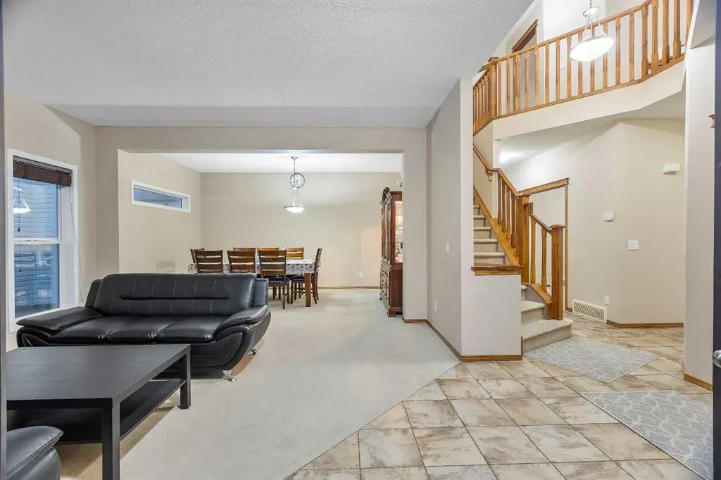213 Hawkmere Close