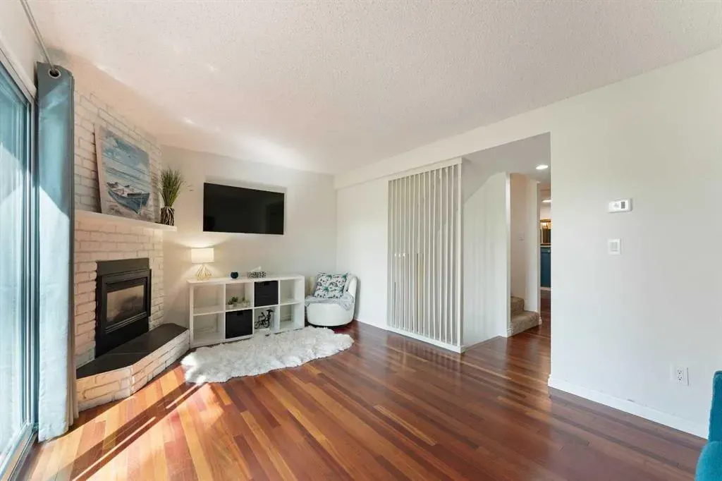 803 Varsity Estates Drive NW, #10