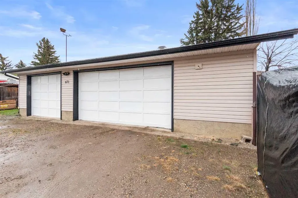 671 Wallace Drive