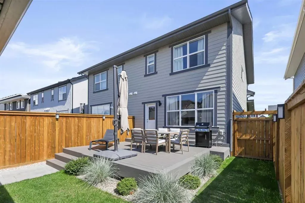 964 Mahogany Boulevard SE