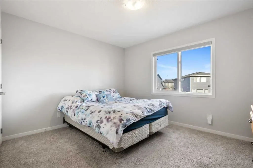 132 Wolf Hollow Crescent SE