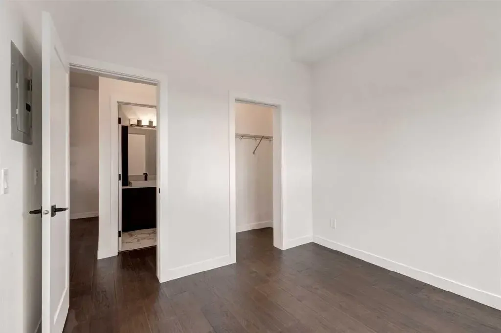 2702 17 Avenue SW, #404