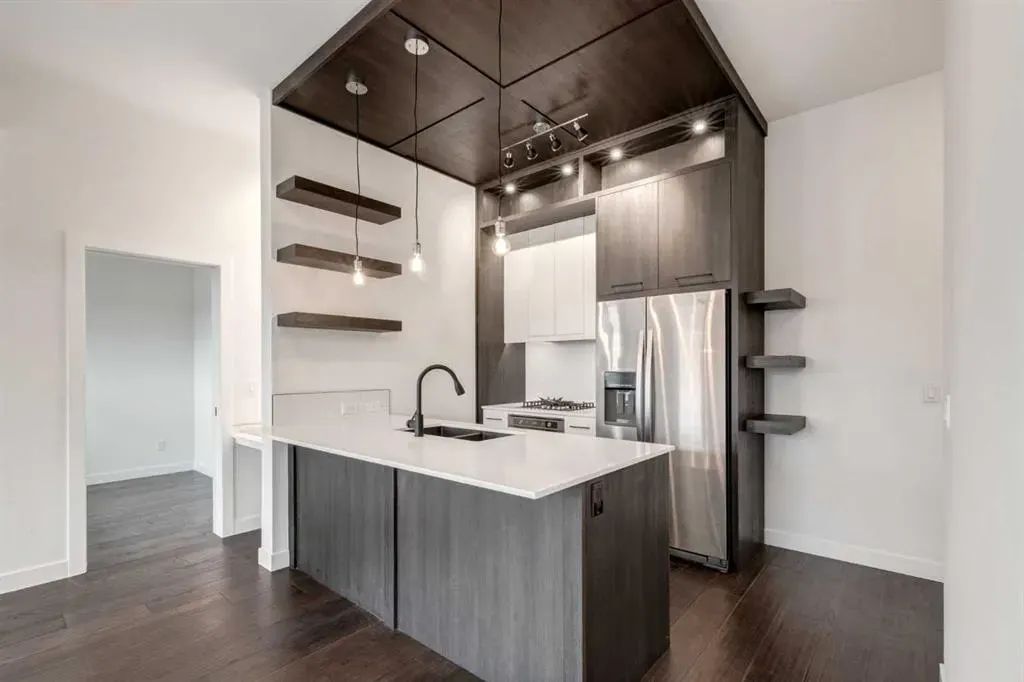 2702 17 Avenue SW, #404