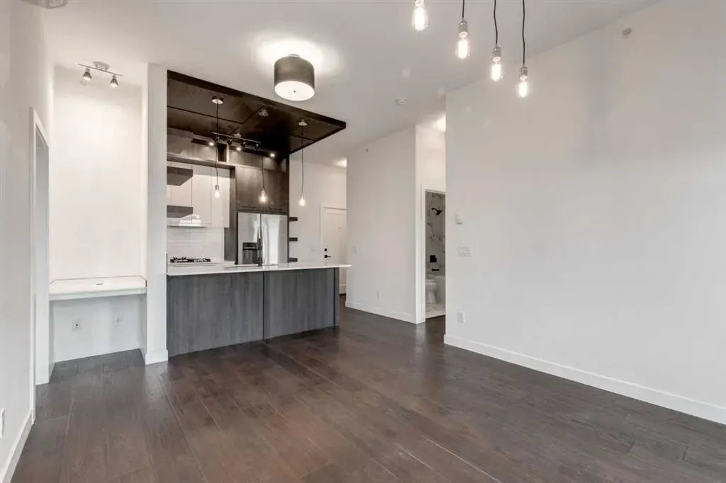 2702 17 Avenue SW, #404