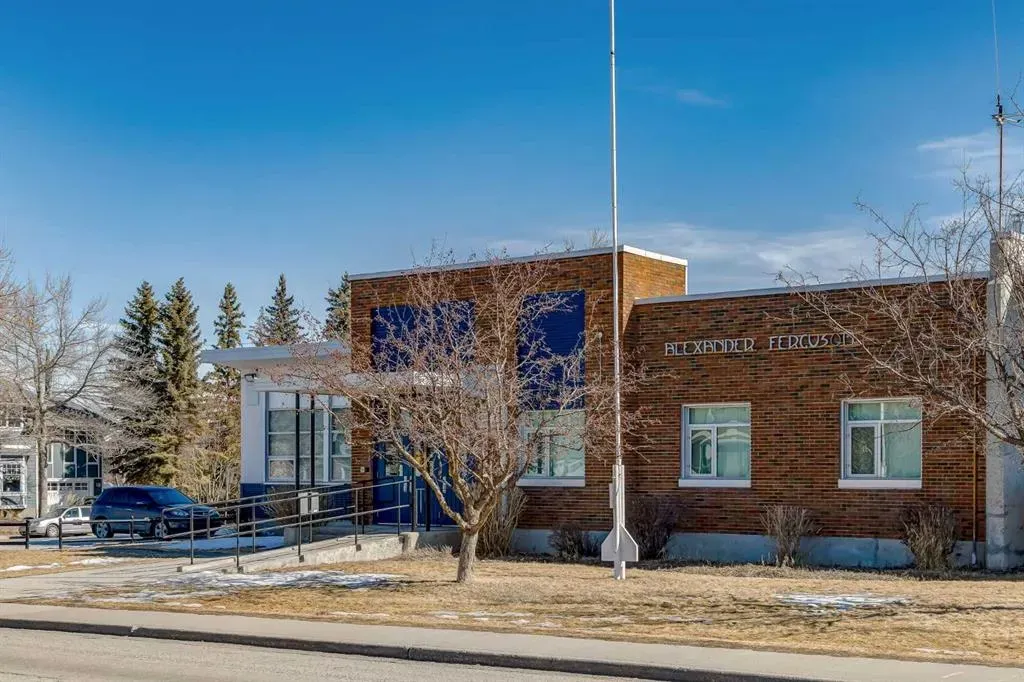 2702 17 Avenue SW, #404