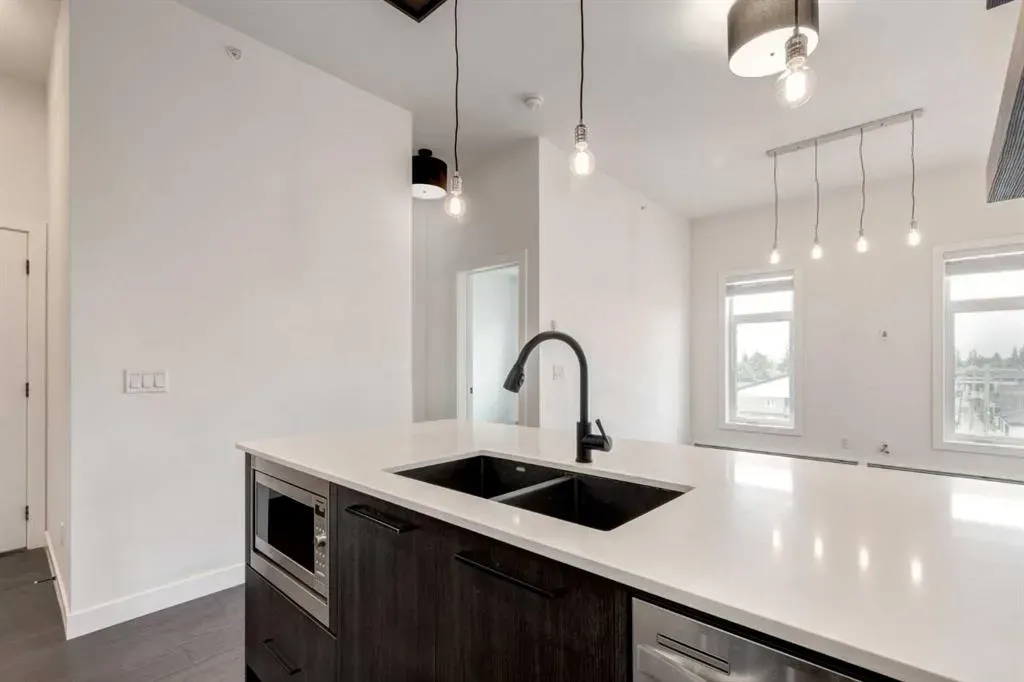 2702 17 Avenue SW, #404
