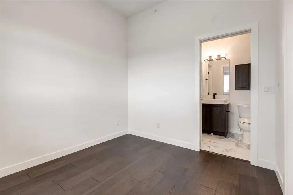 2702 17 Avenue SW, #404