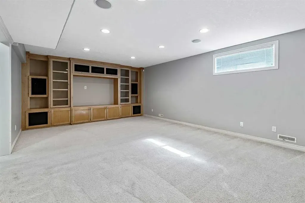 287 Crystal Shores Drive