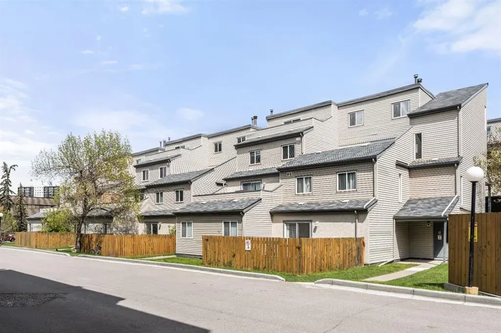 1540 29 Street NW, #807