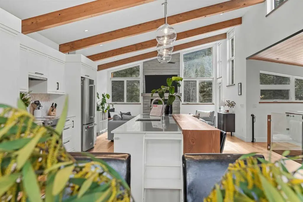 104 River's Bend Way
