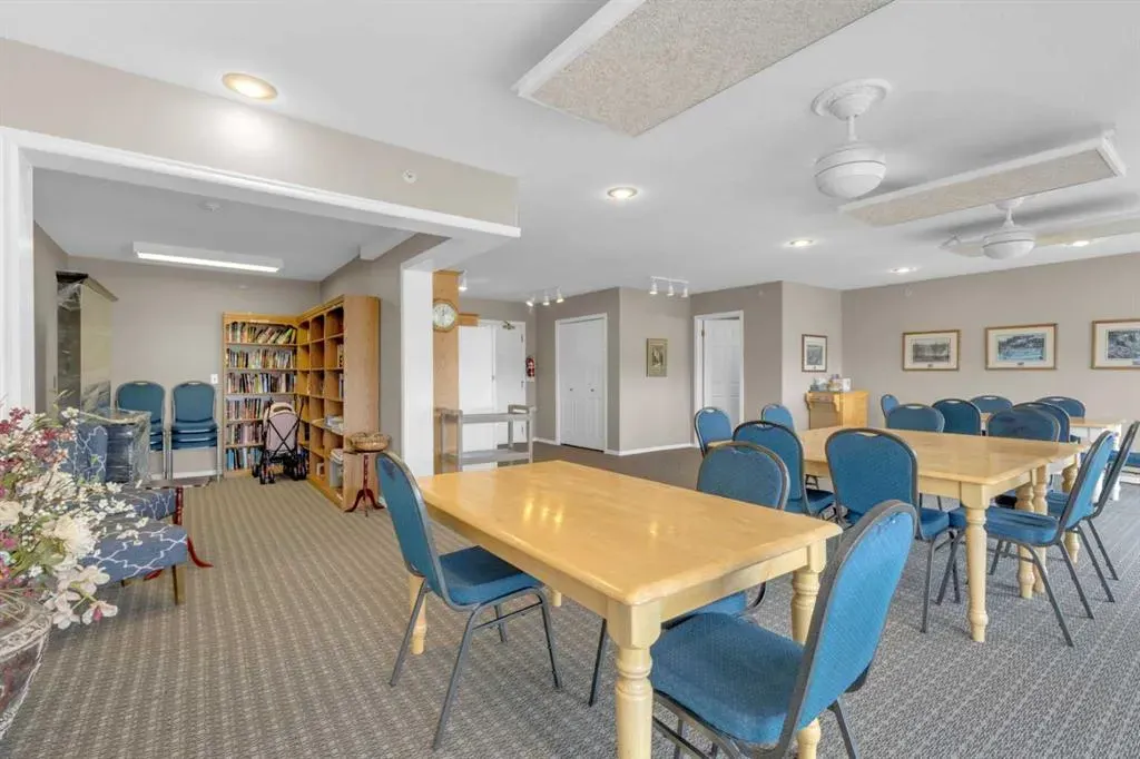 6118 53 Avenue, #408