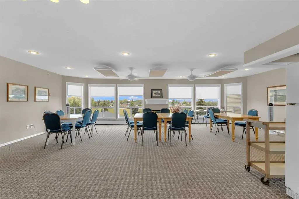 6118 53 Avenue, #408