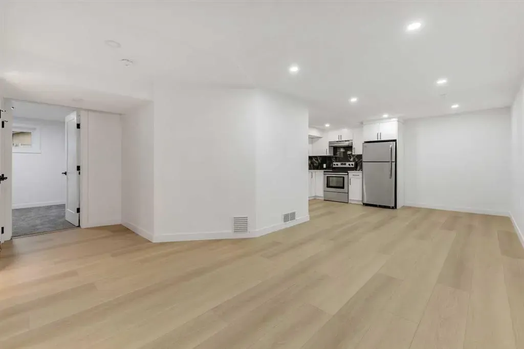 63 Bernard Place NW