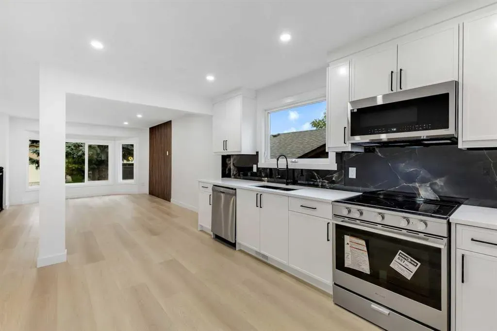63 Bernard Place NW