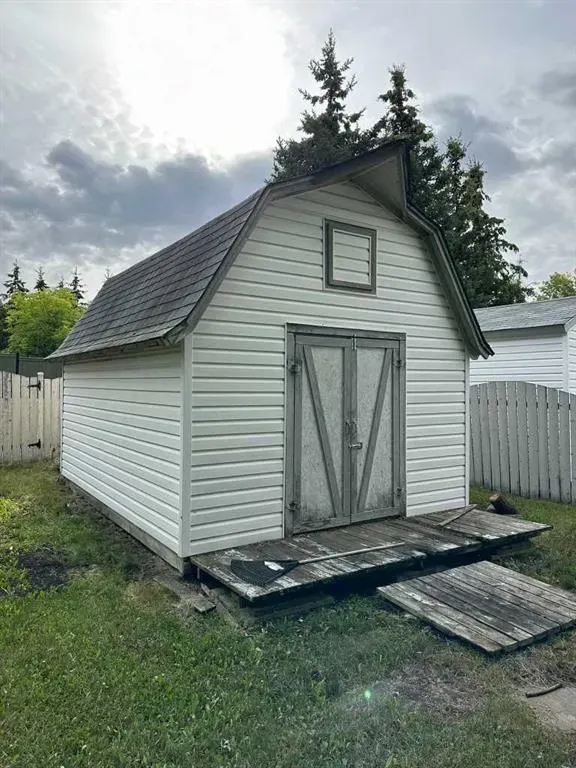 806 Almond Almond Avenue