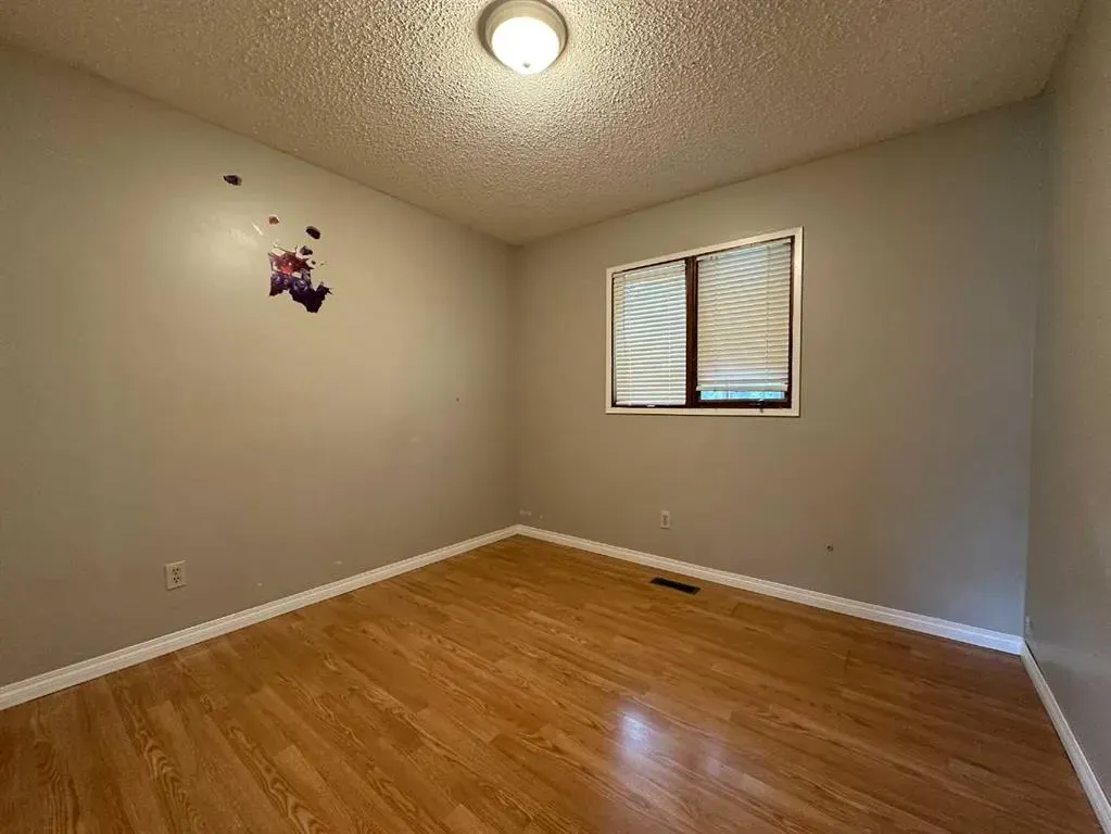 806 Almond Almond Avenue