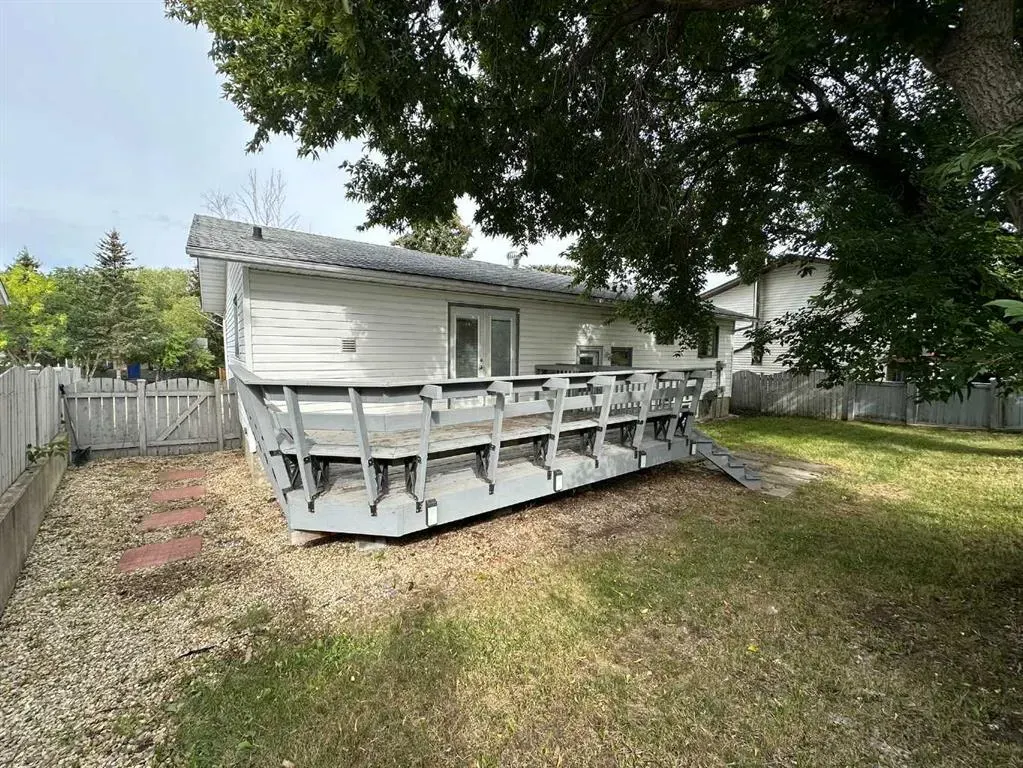 806 Almond Almond Avenue