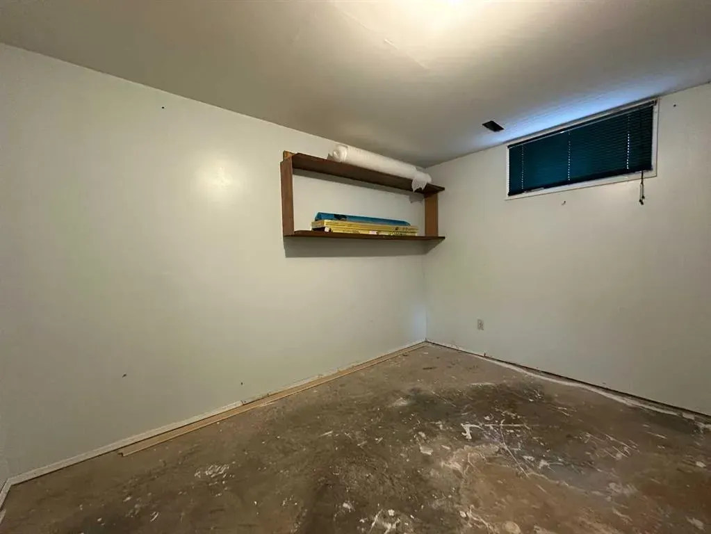 806 Almond Almond Avenue