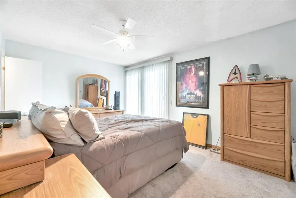 5 Falsby Place NE