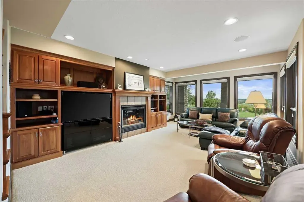 149 Mt Douglas Circle SE