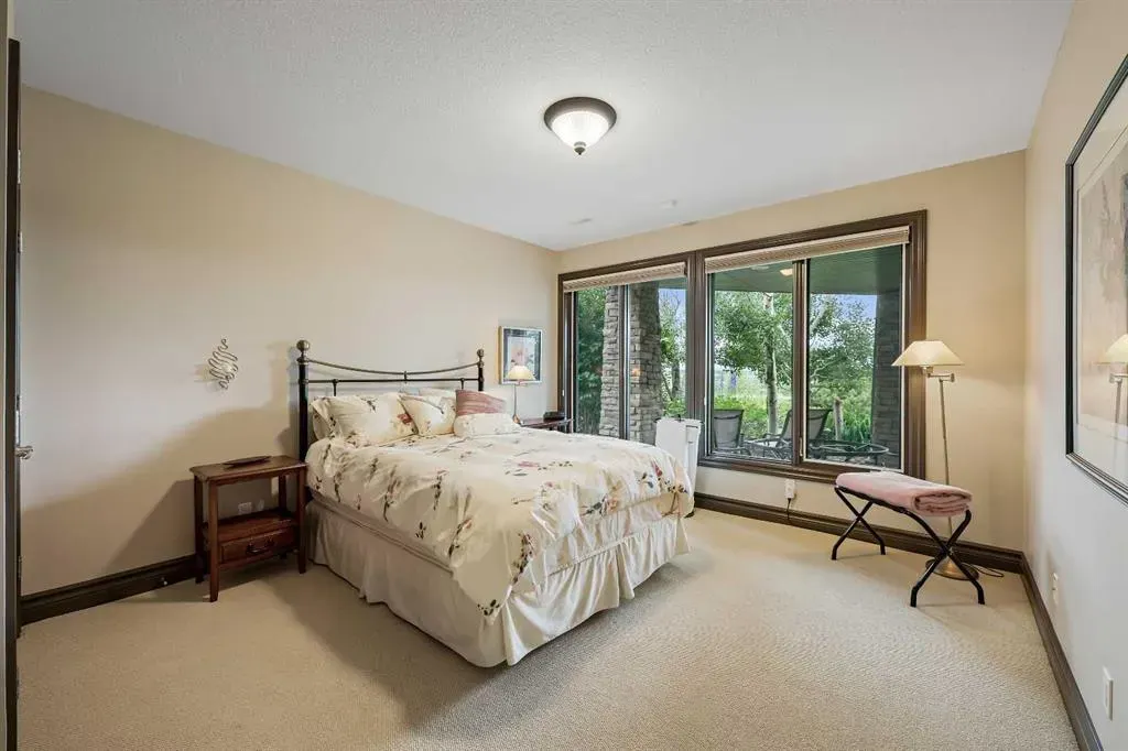 149 Mt Douglas Circle SE