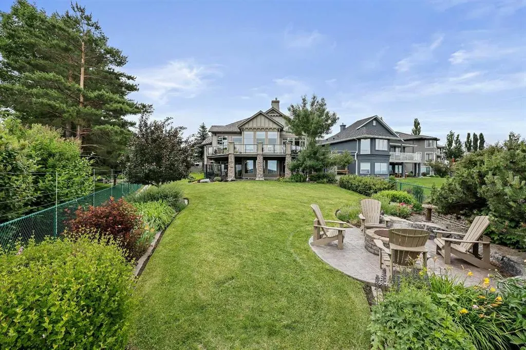 149 Mt Douglas Circle SE