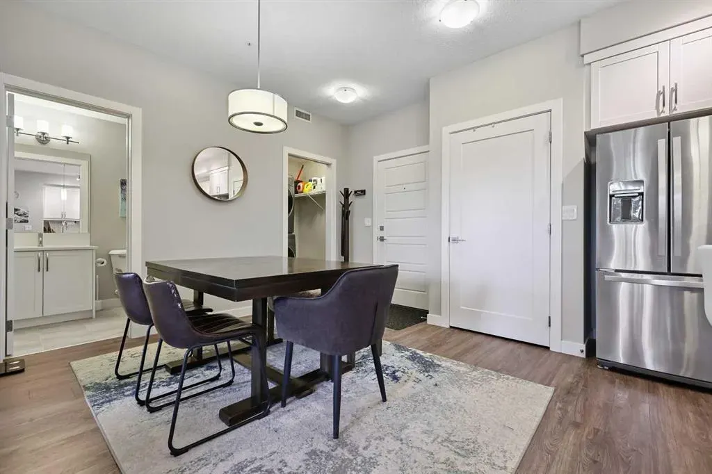 300 Auburn Meadows Manor SE, #211