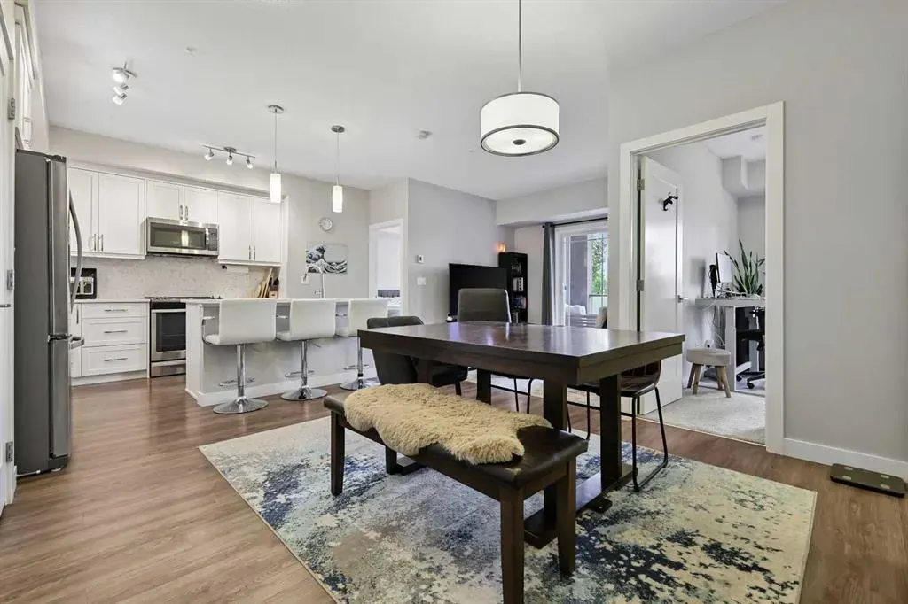 300 Auburn Meadows Manor SE, #211