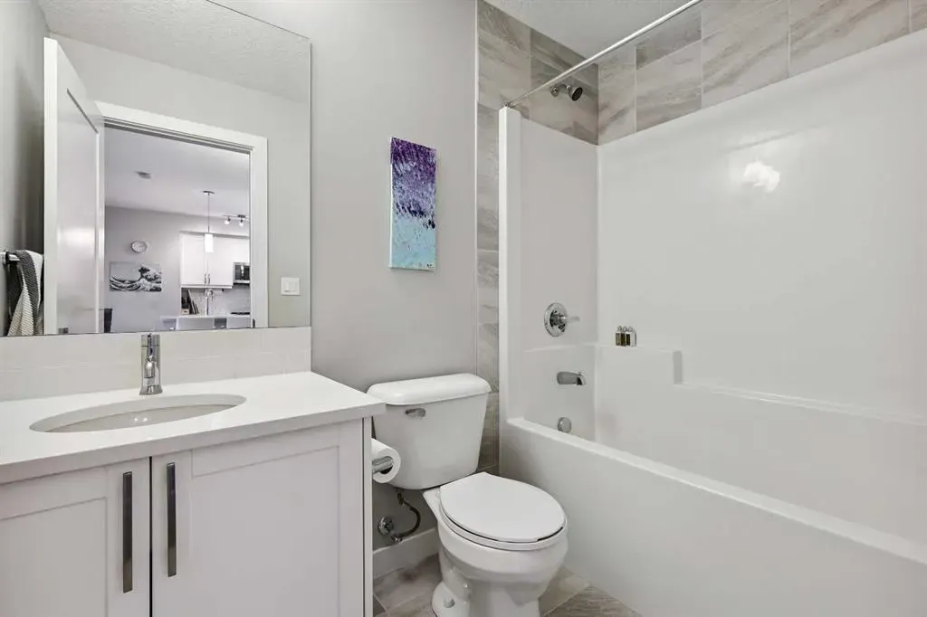 300 Auburn Meadows Manor SE, #211