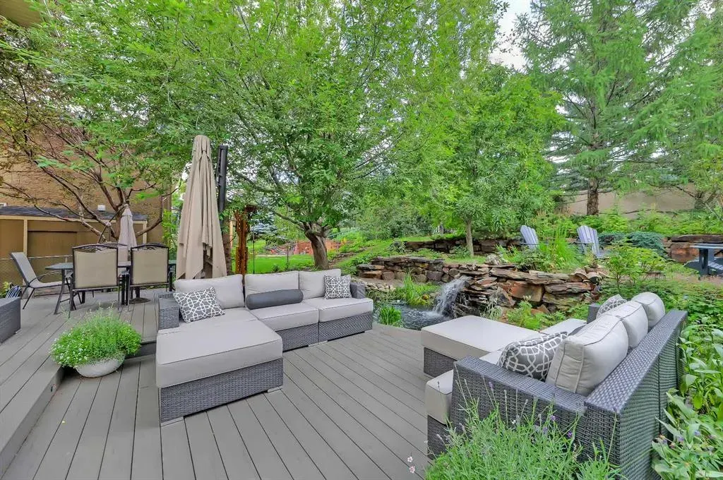 232 Scimitar Bay NW