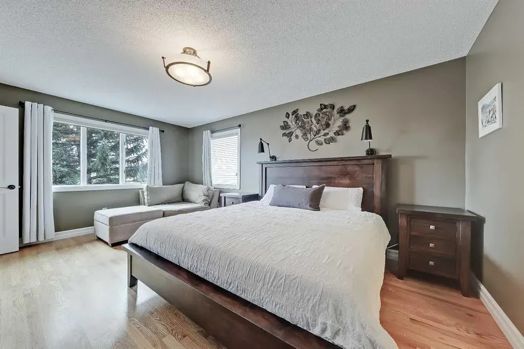 232 Scimitar Bay NW
