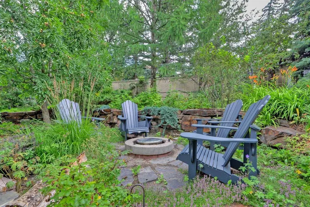 232 Scimitar Bay NW