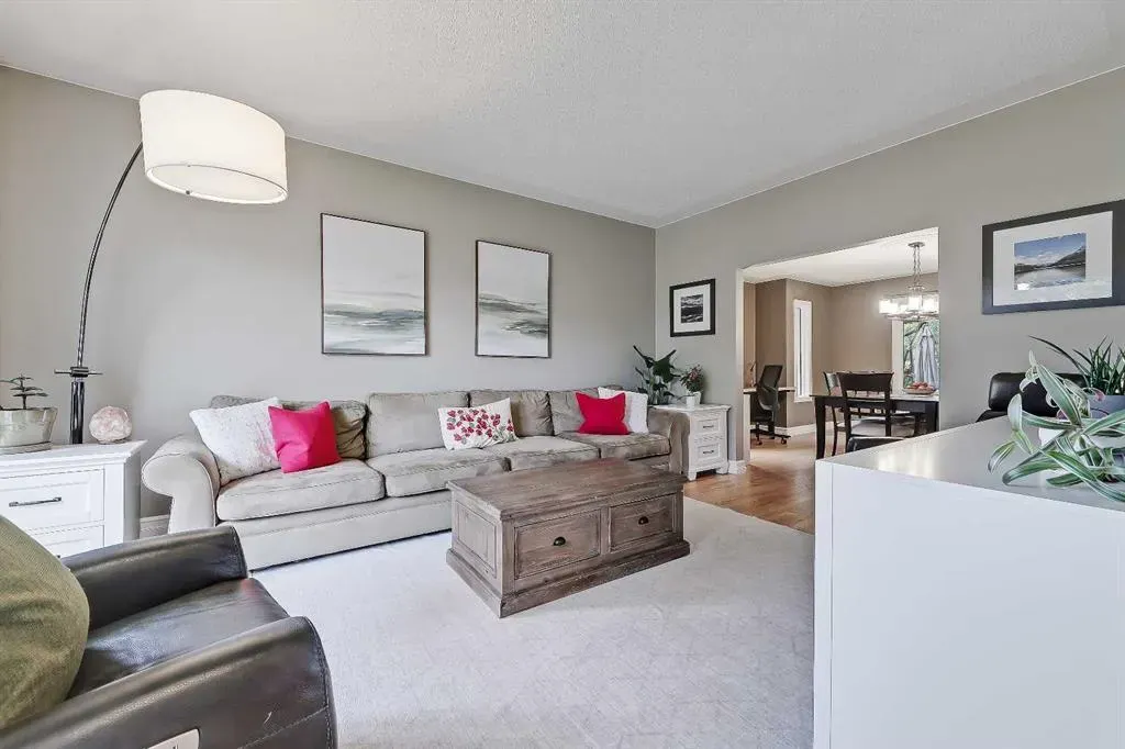 232 Scimitar Bay NW