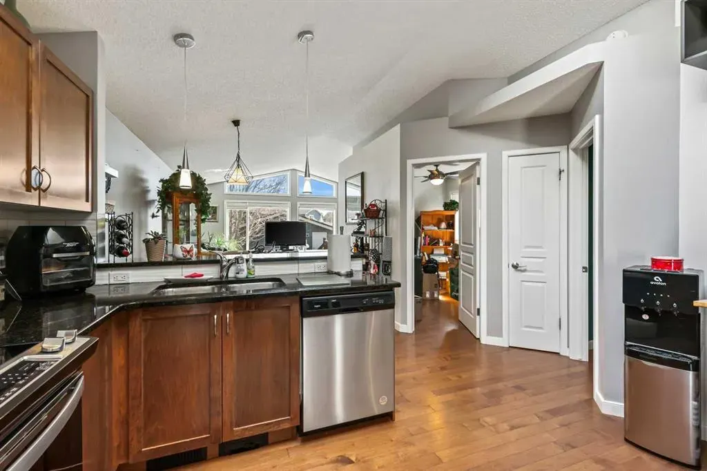 95 New Brighton Landing SE