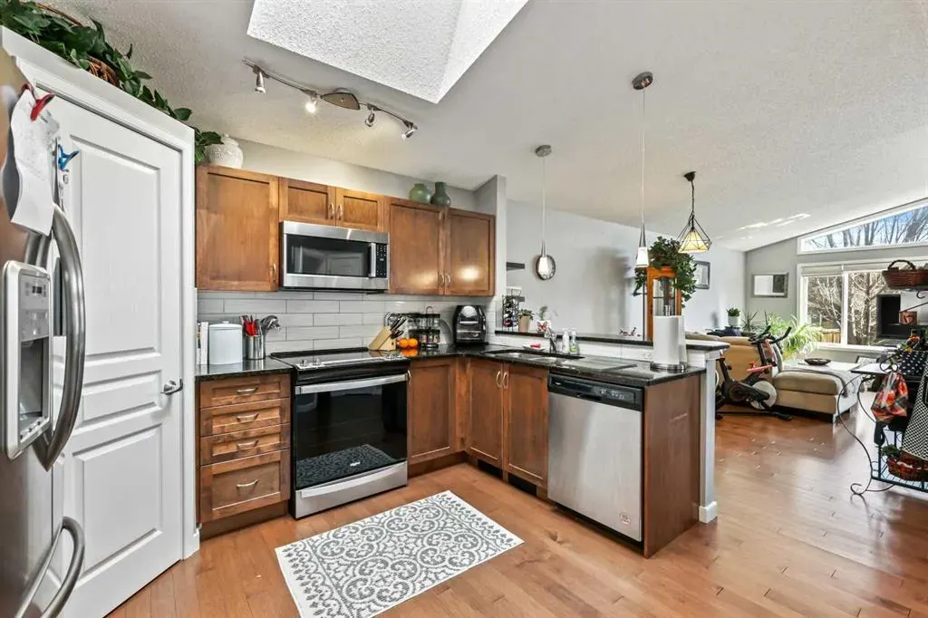 95 New Brighton Landing SE