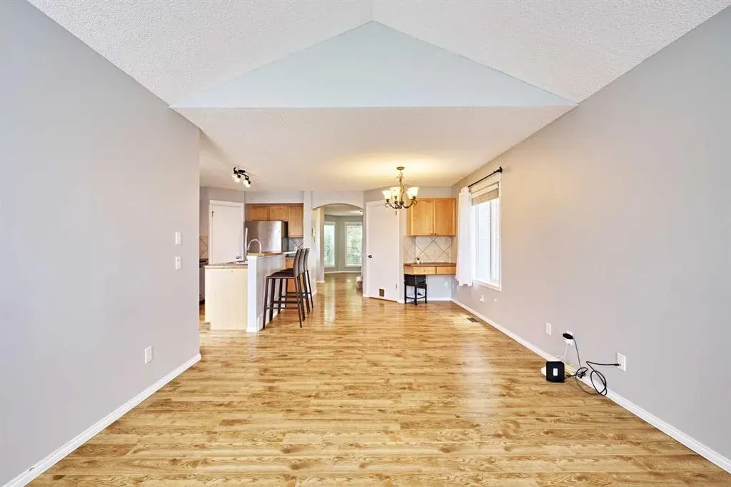 145 Tuscany Springs Way NW