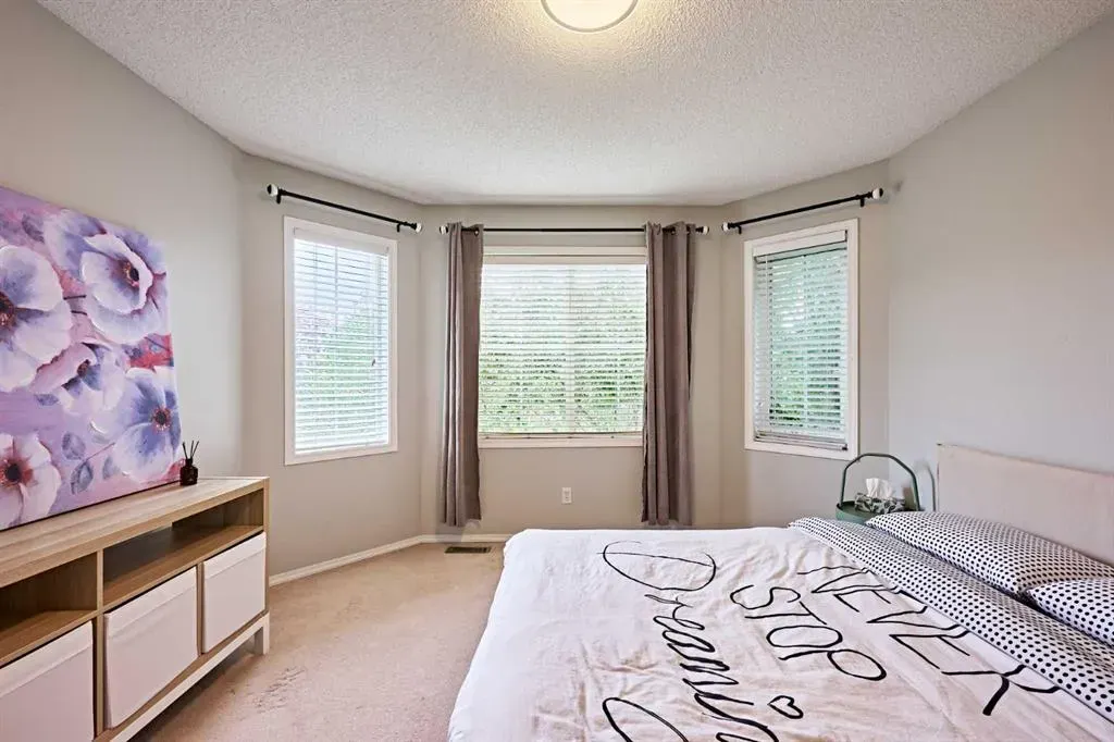145 Tuscany Springs Way NW