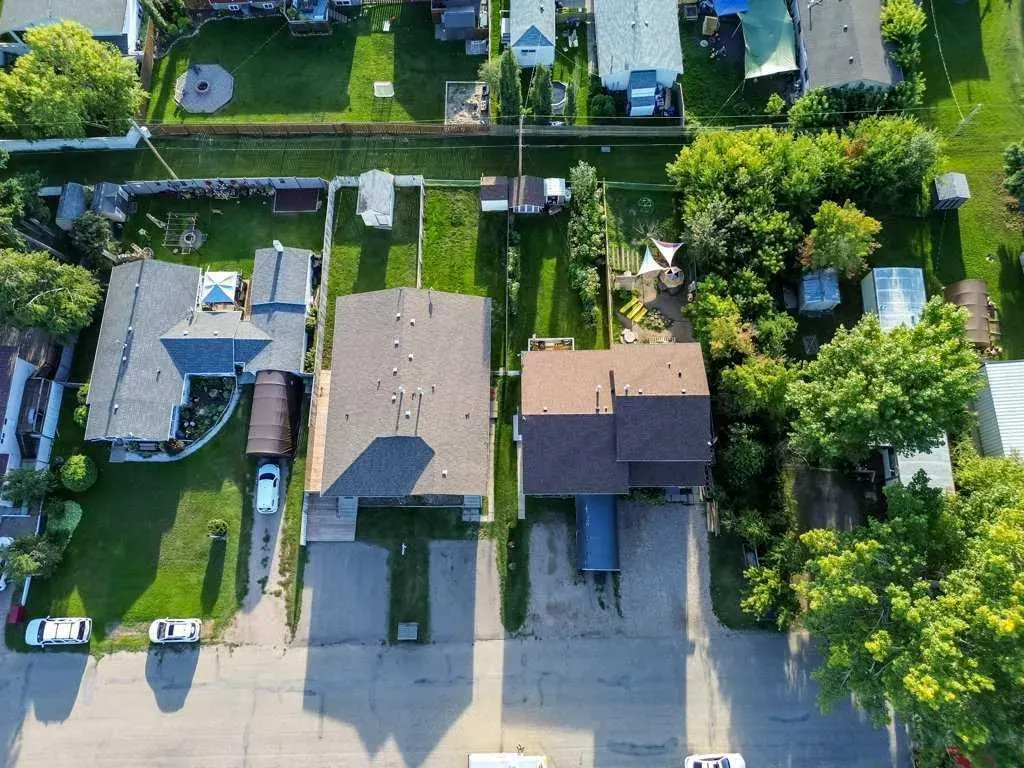 26 Ave, #1814 and 1816