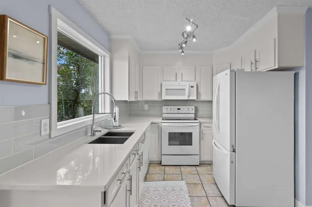 48 Shawcliffe Place SW