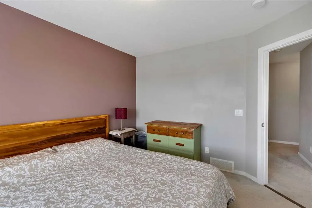 110 Redstone NE, #202