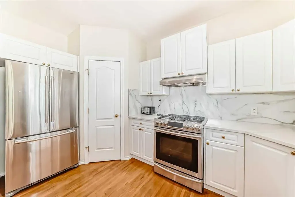 327 Discovery Place SW
