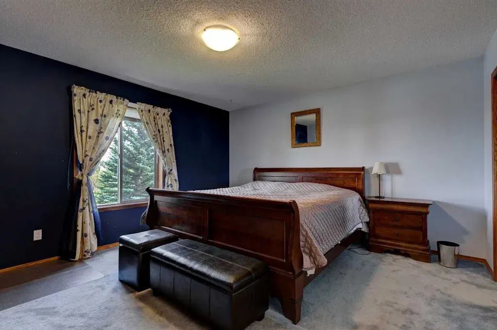 248 Edgevalley Way NW