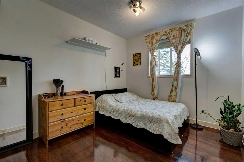248 Edgevalley Way NW