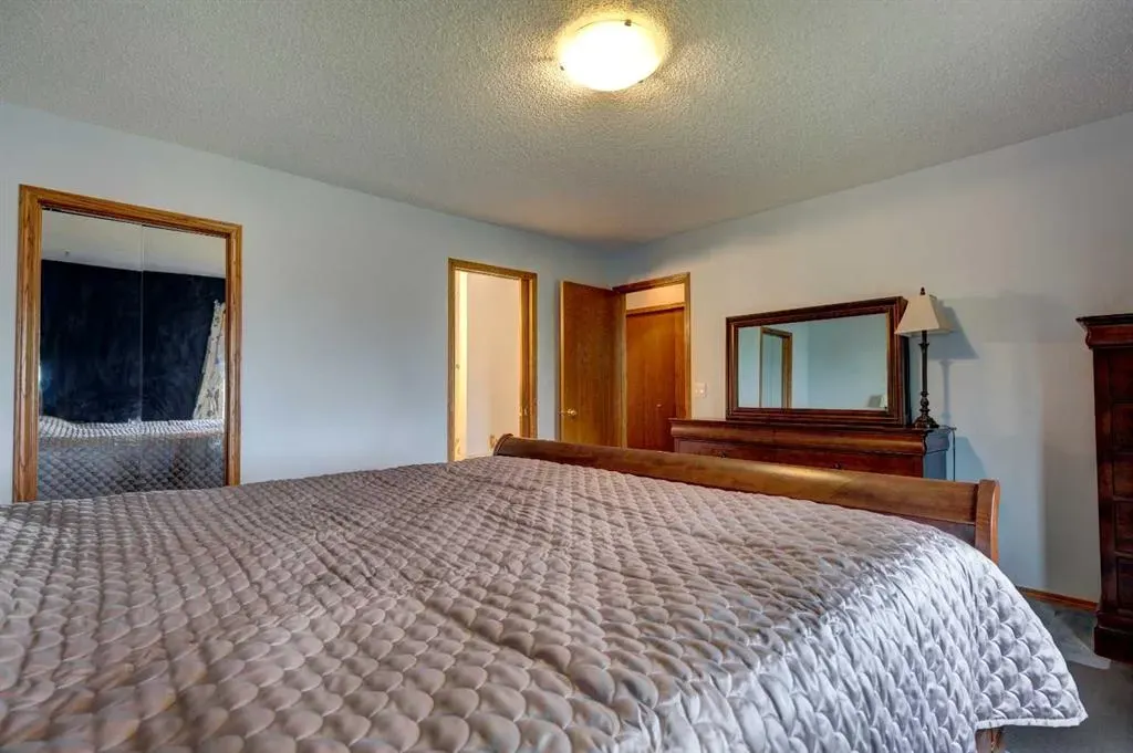 248 Edgevalley Way NW