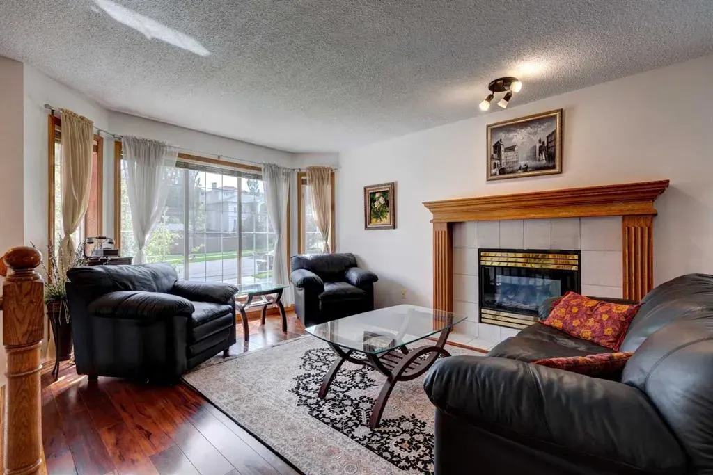 248 Edgevalley Way NW