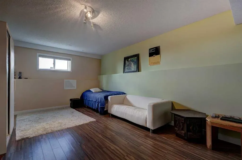 248 Edgevalley Way NW