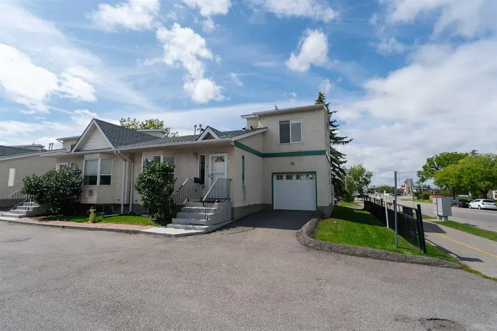 3 Whitmire Villas NE