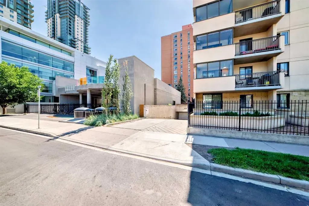 111 14 Avenue SE, #413