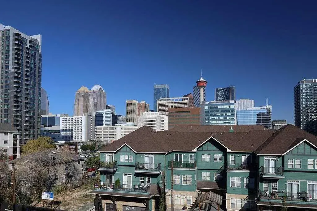 111 14 Avenue SE, #413